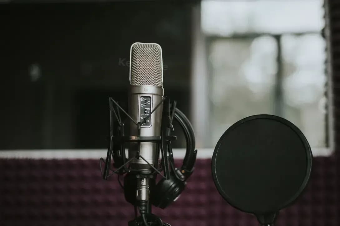 Cómo preparar tu voz antes de una sesión de grabación